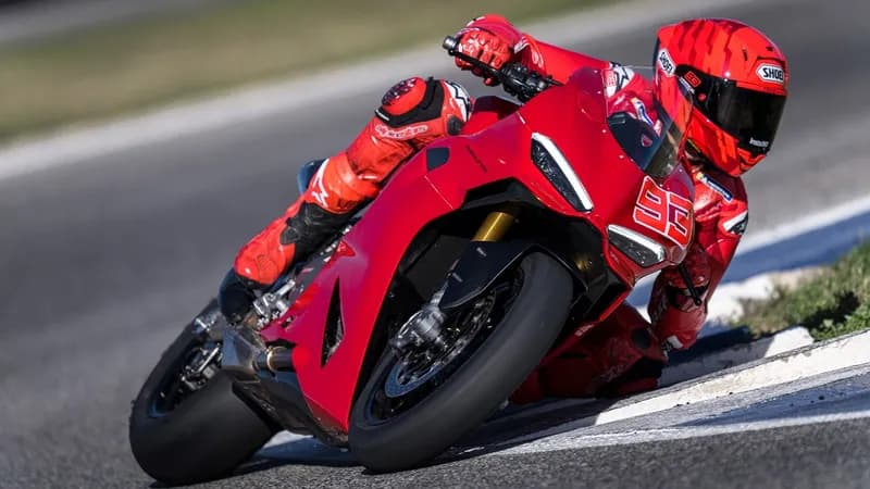 Assurance moto : comprendre les formules et trouver la moins chère